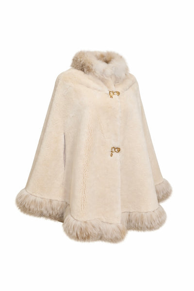 Beaver Cape with Lynx